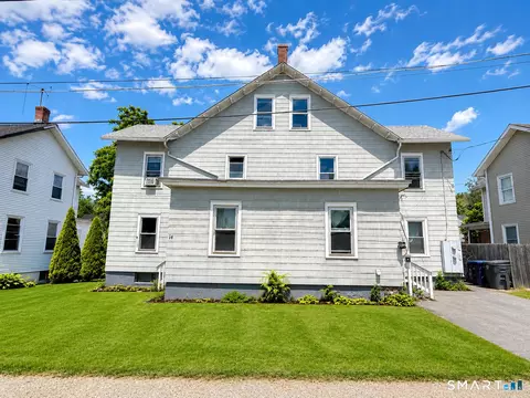 14 Asnuntuck St, Enfield, CT 06082