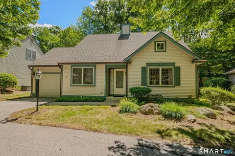 4 Bittersweet Ln #4, Niantic, CT 06357