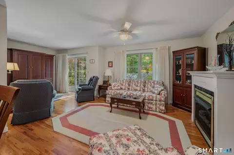 4 Bittersweet Ln #4, Niantic, CT 06357 photo 17