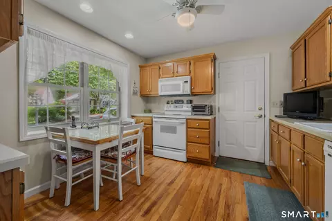 4 Bittersweet Ln #4, Niantic, CT 06357 photo 10