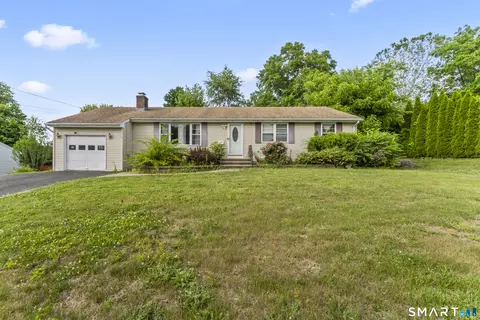 16 Nutmeg Ave, Enfield, CT 06082