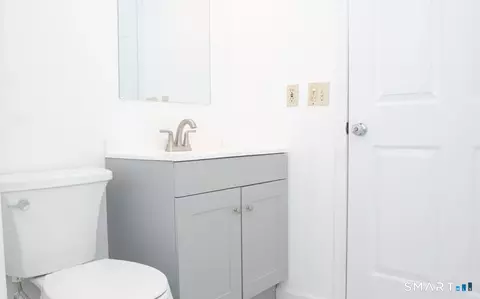 Bath - 211 Windgate Cir #B, Monroe, CT 06468 photo 3 of 3