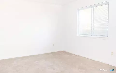 Bedroom - 211 Windgate Cir #B, Monroe, CT 06468 photo 1 of 4