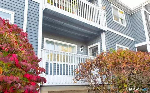 Exterior - 211 Windgate Cir #B, Monroe, CT 06468 photo 3 of 5