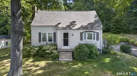 95 Pilgrim Rd, Bristol, CT 06010