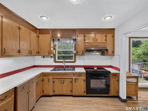 Kitchen - 6 Willow Ln, Ledyard, CT 06339 photo 3 of 3