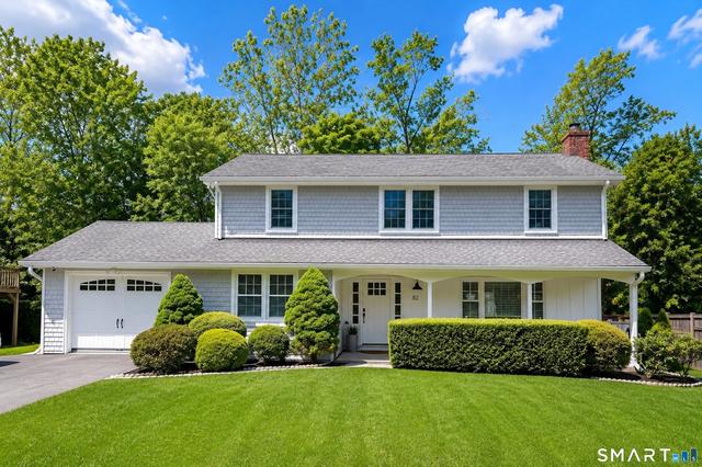 82 Three Lakes Dr, Stamford, CT 06902