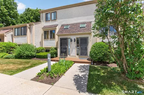 19 Wickhams Fancy #19, Canton, CT 06019