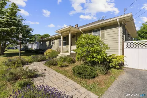 48 Prospect Ave, Niantic, CT 06357