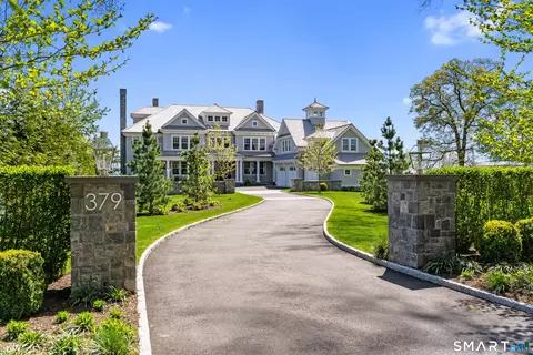 379 Ocean Dr W, Stamford, CT 06902