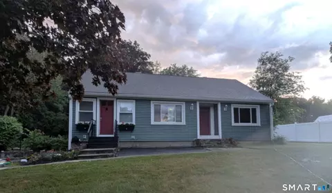 1232 Riverside Dr, North Grosvenor Dale, CT 06255