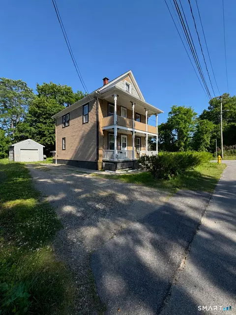 49 S Chapel St, Torrington, CT 06790