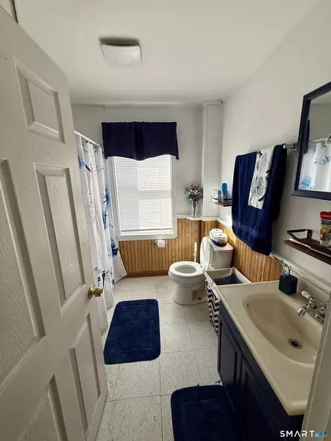 Bath - 185-187 Main St, Moosup, CT 06354 photo 2 of 3