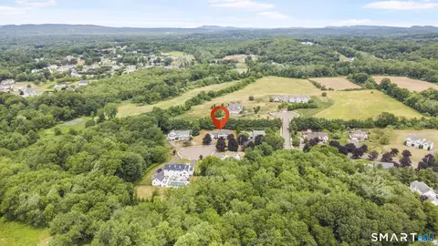32 Justine Dr, North Haven, CT 06473
