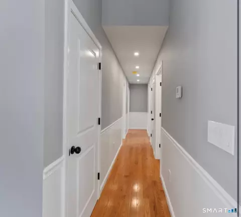Entry Way - 874 Brook Rd, Hampton, CT 06247 photo 2 of 2