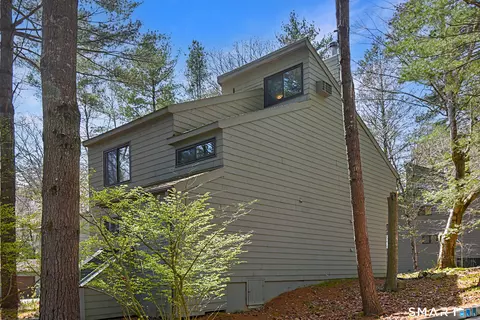 151 Old Farms Rd #151, Torrington, CT 06790