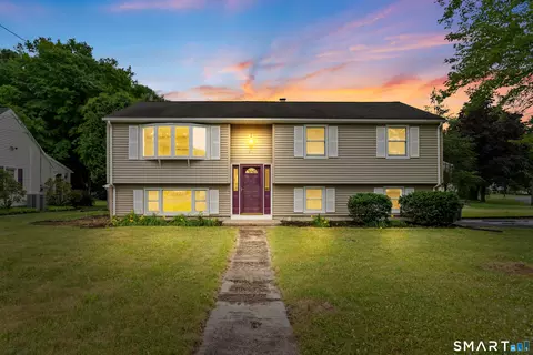 40 Woodside Ln, Plainville, CT 06062
