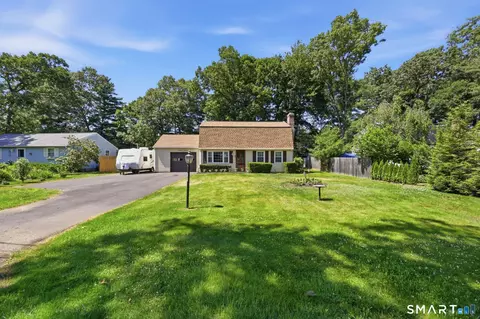 142 Jackson Dr, Suffield, CT 06093