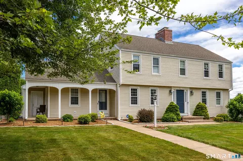 Exterior - 7 Lantern Ln, Wethersfield, CT 06109 photo 2 of 8