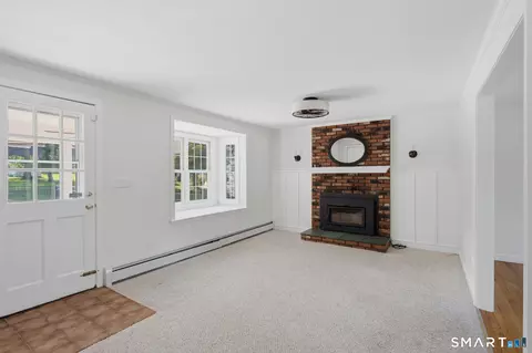 Living - 71 Dusty Ln, Wethersfield, CT 06109 photo 4 of 5