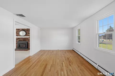 Living - 71 Dusty Ln, Wethersfield, CT 06109 photo 3 of 5