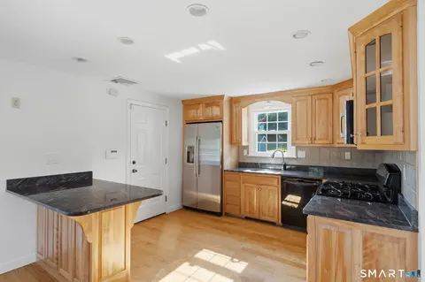 Kitchen - 71 Dusty Ln, Wethersfield, CT 06109 photo 3 of 3
