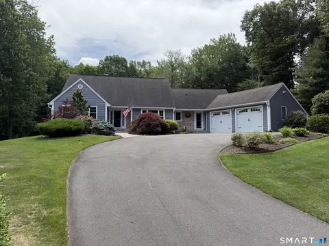 213 Lincoln Dr, Glastonbury, CT 06033