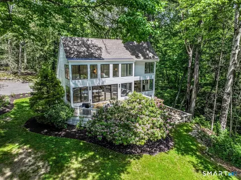 256 Wilton Rd E, Ridgefield, CT 06877