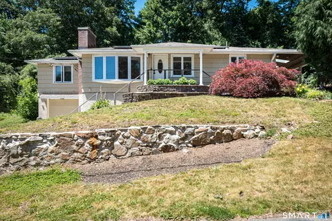 75 Peterson Ave, Waterbury, CT 06705