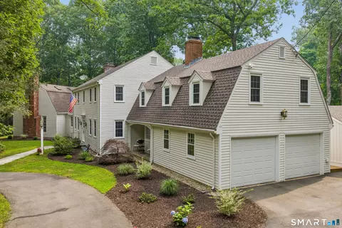 10 Metacomet Rd, Farmington, CT 06032