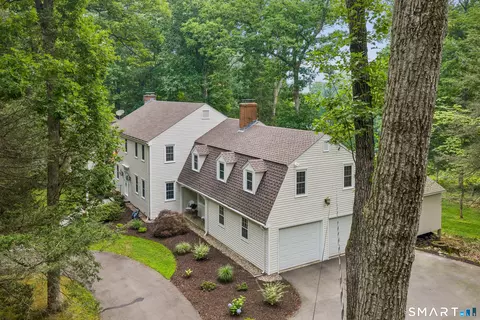 10 Metacomet Rd, Farmington, CT 06032