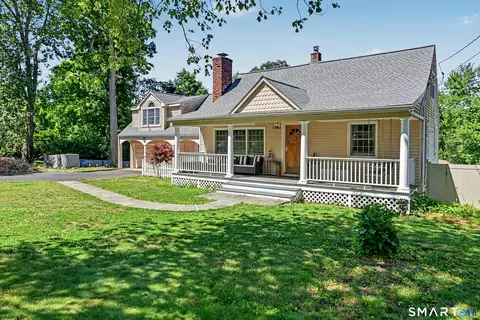 59 Creeping Hemlock Dr, Norwalk, CT 06851