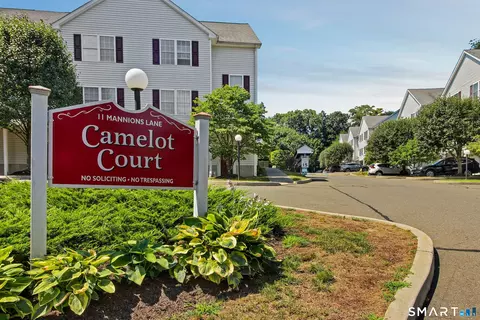 11 Mannions Ln #8, Danbury, CT 06810
