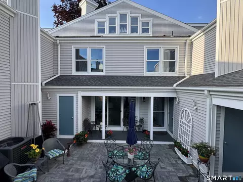 175 S End Rd #B14, East Haven, CT 06512