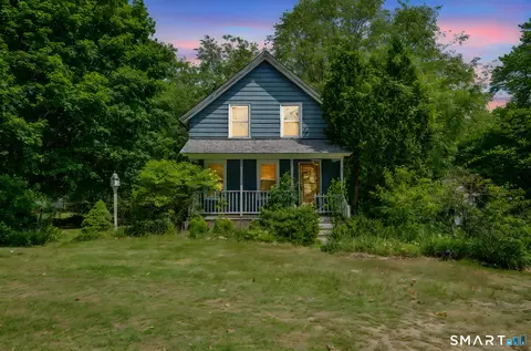 180 North Rd, Groton, CT 06340