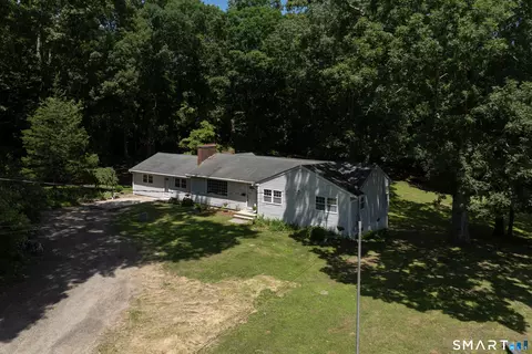 11 Autumn Ln, Clinton, CT 06413