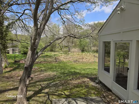 11 Autumn Ln, Clinton, CT 06413