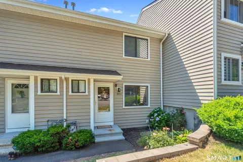 384 Monticello Dr #384, Branford, CT 06405