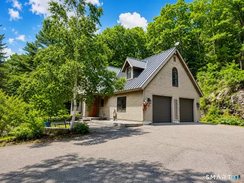 44 Pine Rd, Colebrook, CT 06021