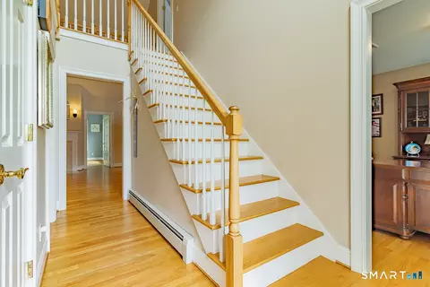 Entry Way - 9 Streamside Ln #9, Berlin, CT 06037 photo 1 of 4