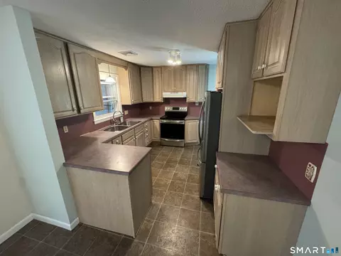Kitchen - 29 Shetucket Dr, Windham, CT 06280 photo 1 of 2