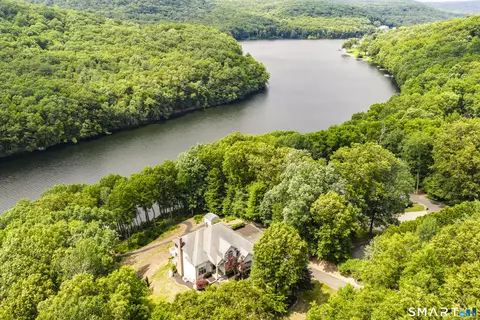 282 Tepi Dr, Southbury, CT 06488