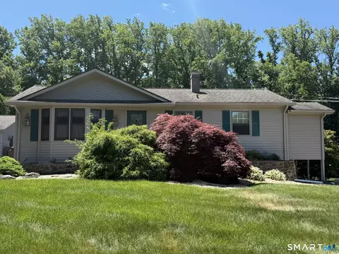 66 Tuckahoe Dr, Shelton, CT 06484