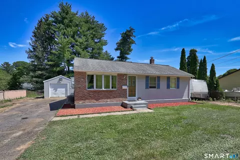 28 E Plymouth Rd, Plymouth, CT 06786
