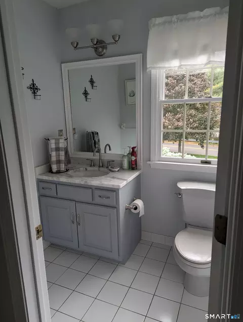 Bath - 109 Benedict Rd, Monroe, CT 06468 photo 1 of 5