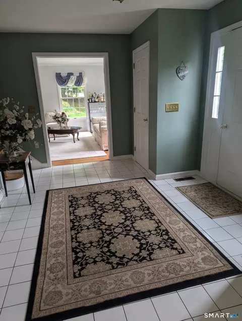 Entry Way - 109 Benedict Rd, Monroe, CT 06468 photo 1 of 3