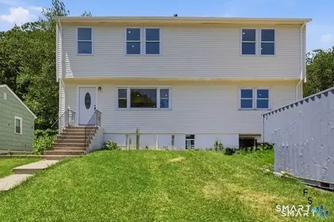 24 Gaspee Rd, Bridgeport, CT 06606