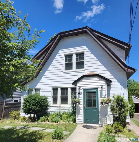 175 Augur St, Hamden, CT 06517