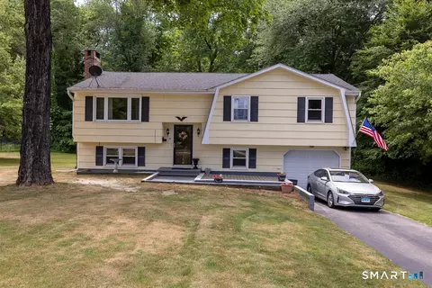24 Joe Williams Rd, Moodus, CT 06469