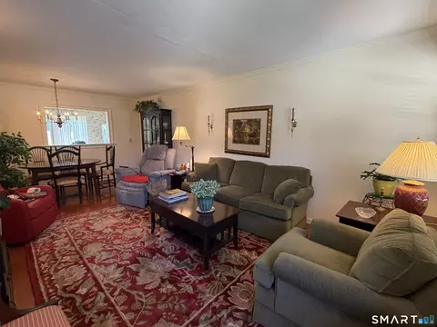 20 Plymouth Ct #20, Clinton, CT 06413